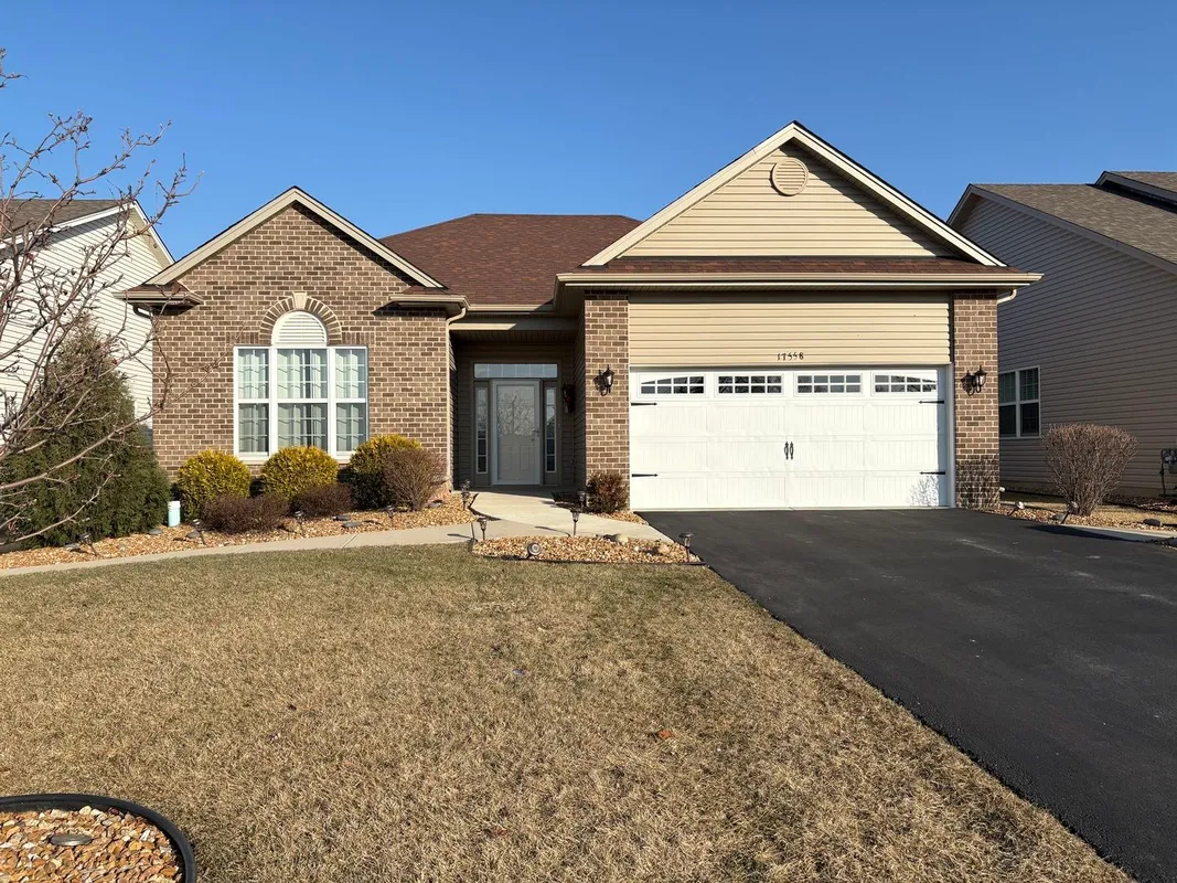Property Slideshow image 1 of 31 | 17558 w windemere cir, Lockport, IL, 60441