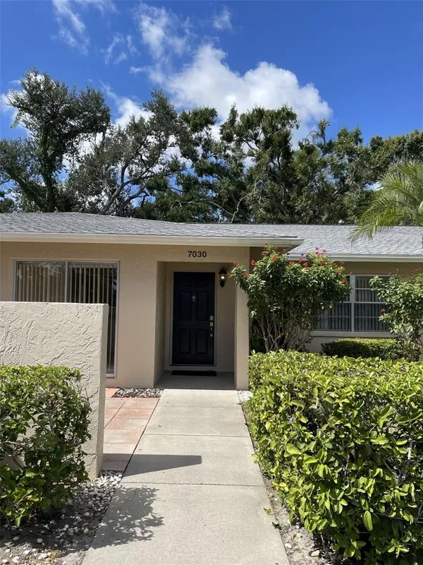 Property Slideshow image 1 of 59 | 7030 w country club dr n # 128, Sarasota, FL, 34243