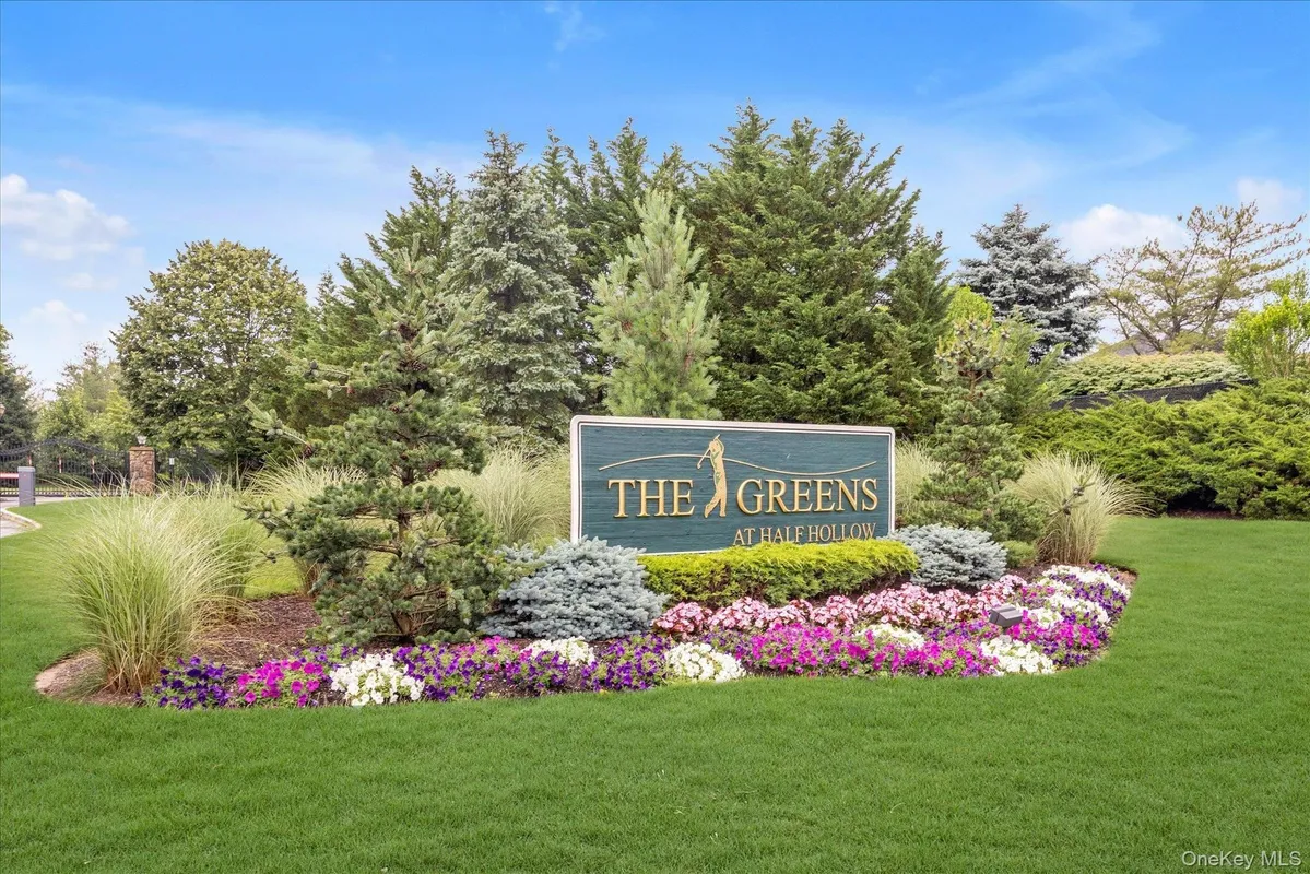 Property Slideshow image 1 of 20 | 928 altessa blvd, Huntington, NY, 11747