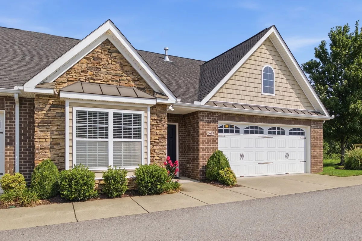 Property Slideshow image 1 of 41 | 395 devon chase hl 5603, Gallatin, TN, 37066
