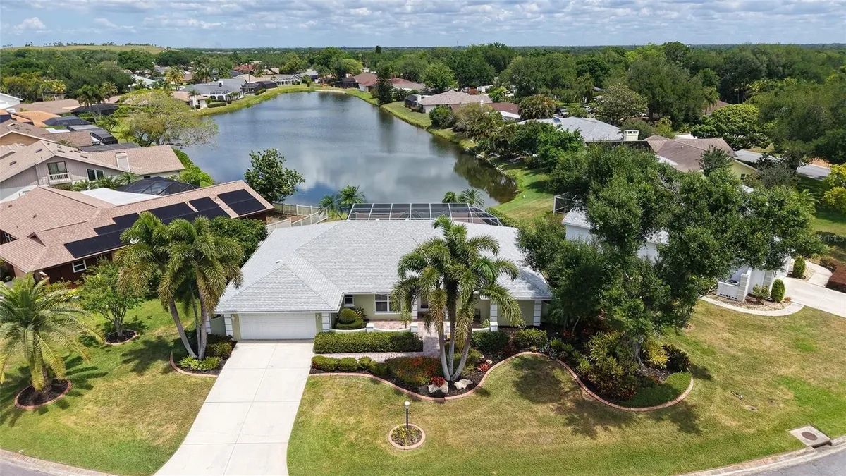 Property Slideshow image 1 of 95 | 6921 country lakes cir, Sarasota, FL, 34243