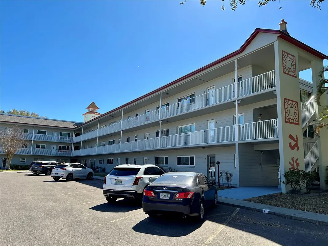 Property Slideshow image 1 of 61 | 2261 swedish dr apt 21, Clearwater, FL, 33763
