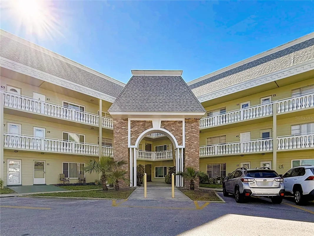 Property Slideshow image 1 of 23 | 2459 columbia dr apt 31, Clearwater, FL, 33763