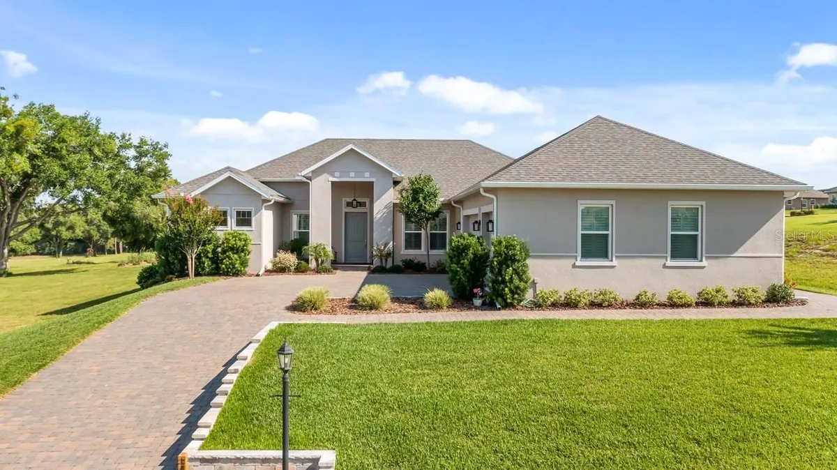 Property Slideshow image 1 of 53 | 4008 pinnacle place ct, Lady Lake, FL, 32159