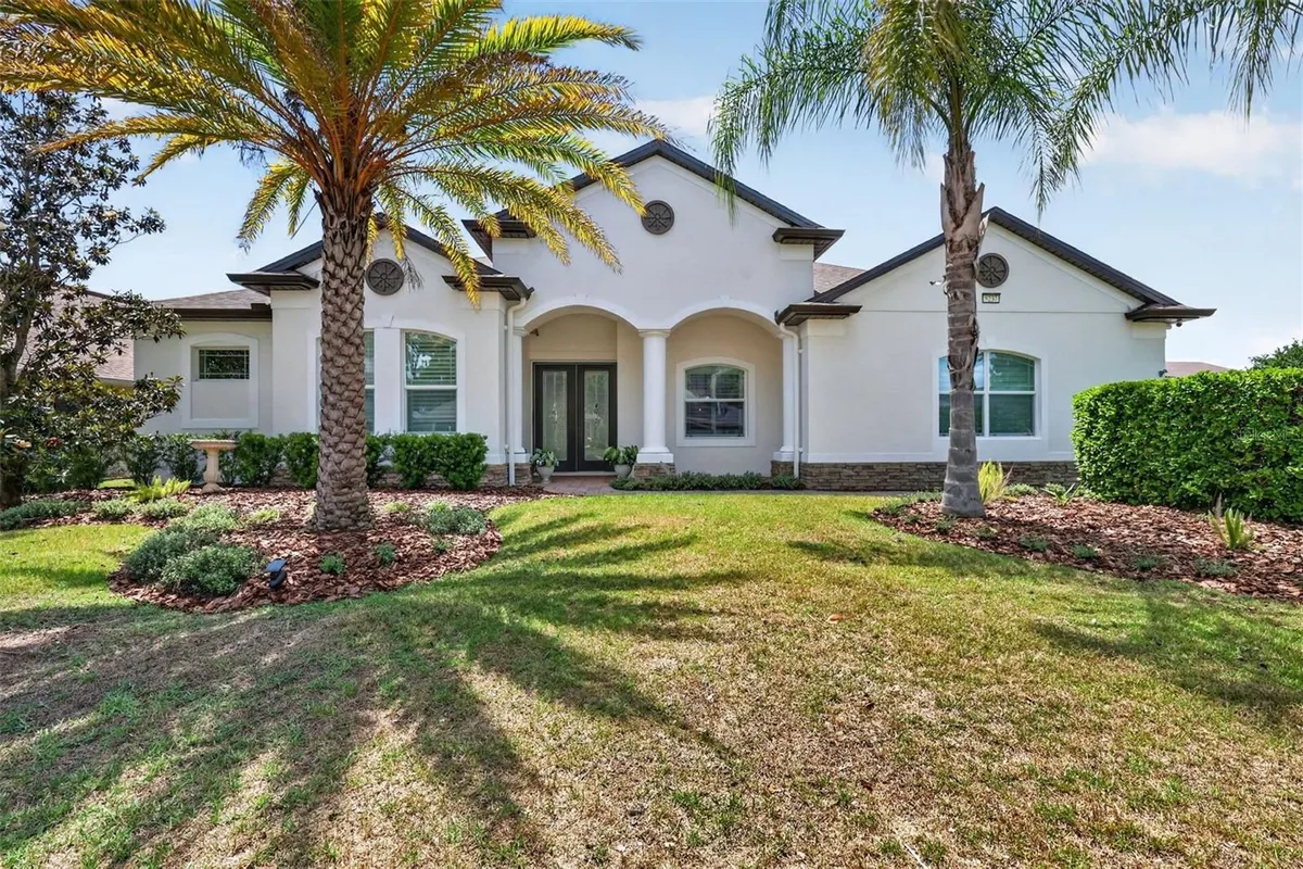 Property Slideshow image 1 of 60 | 8237 bridgeport bay cir, Mount Dora, FL, 32757