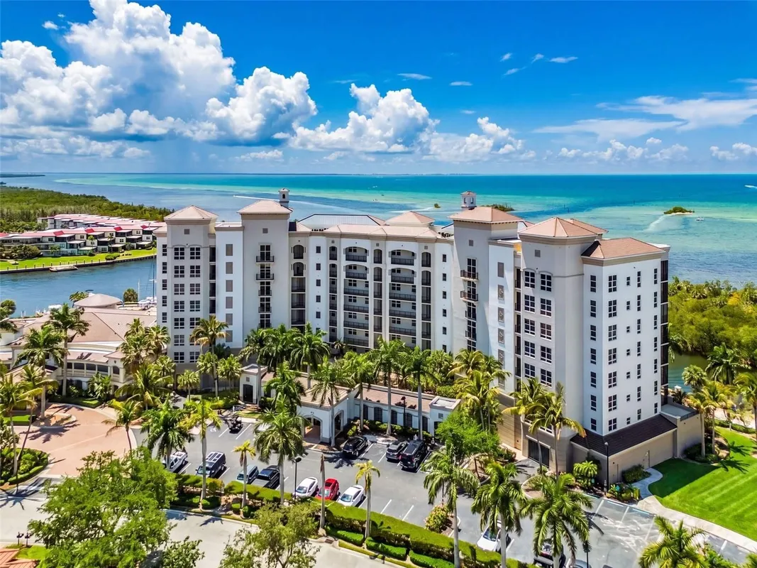 Property Slideshow image 1 of 54 | 3321 sunset key cir 508, Punta Gorda, FL, 33955