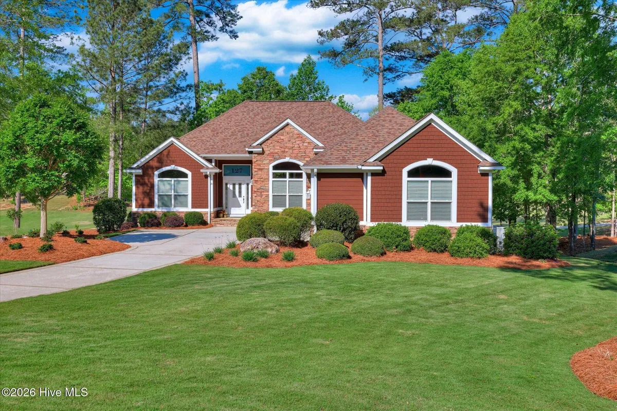Property Slideshow image 1 of 53 | 127 laurens dr, Mccormick, SC, 29835