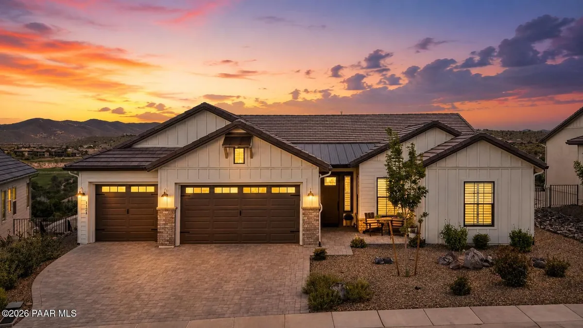 Property Slideshow image 1 of 57 | 1121 s lakeview dr, Prescott, AZ, 86301