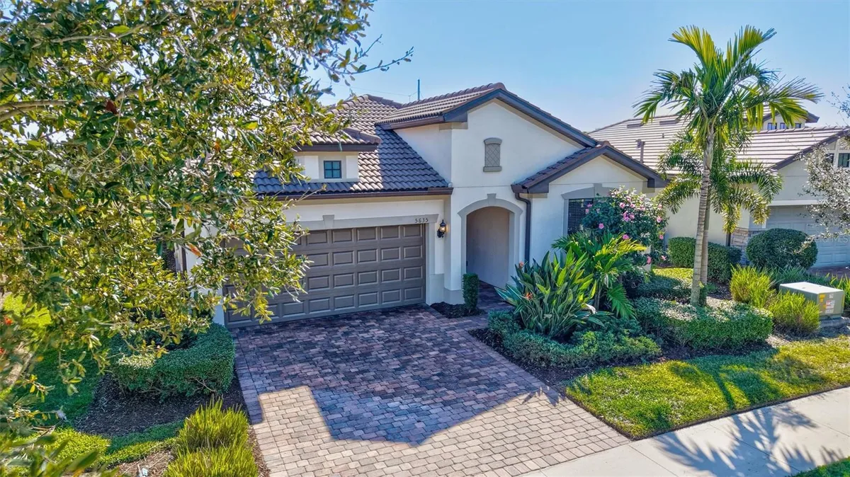 Property Slideshow image 1 of 62 | 5635 rain lily ct, Sarasota, FL, 34238