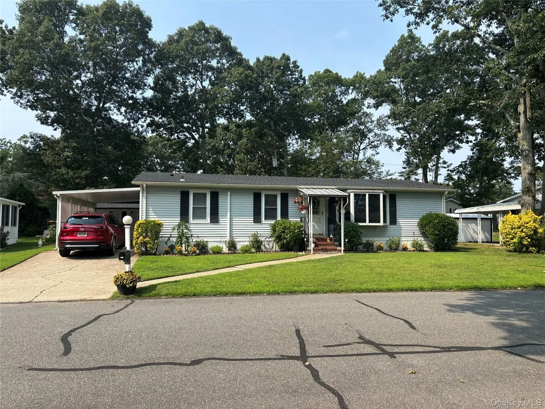 Property Slideshow image 1 of 45 | 1661 old country rd 454, Riverhead, NY, 11901