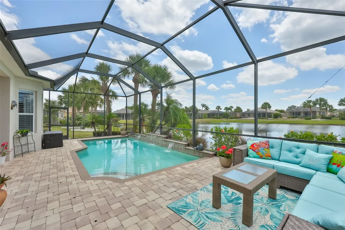 Property Slideshow image 1 of 65 | 829 regal manor way, Sun City Center, FL, 33573