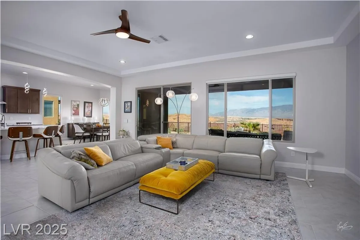 Property Slideshow image 1 of 44 | 1130 calico rdg, Mesquite, NV, 89034