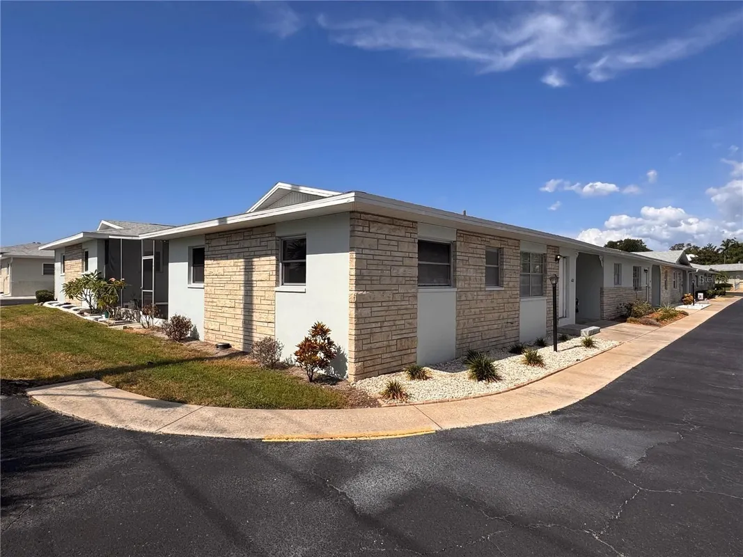 Property Slideshow image 1 of 18 | 12400 park blvd 625, Seminole, FL, 33772