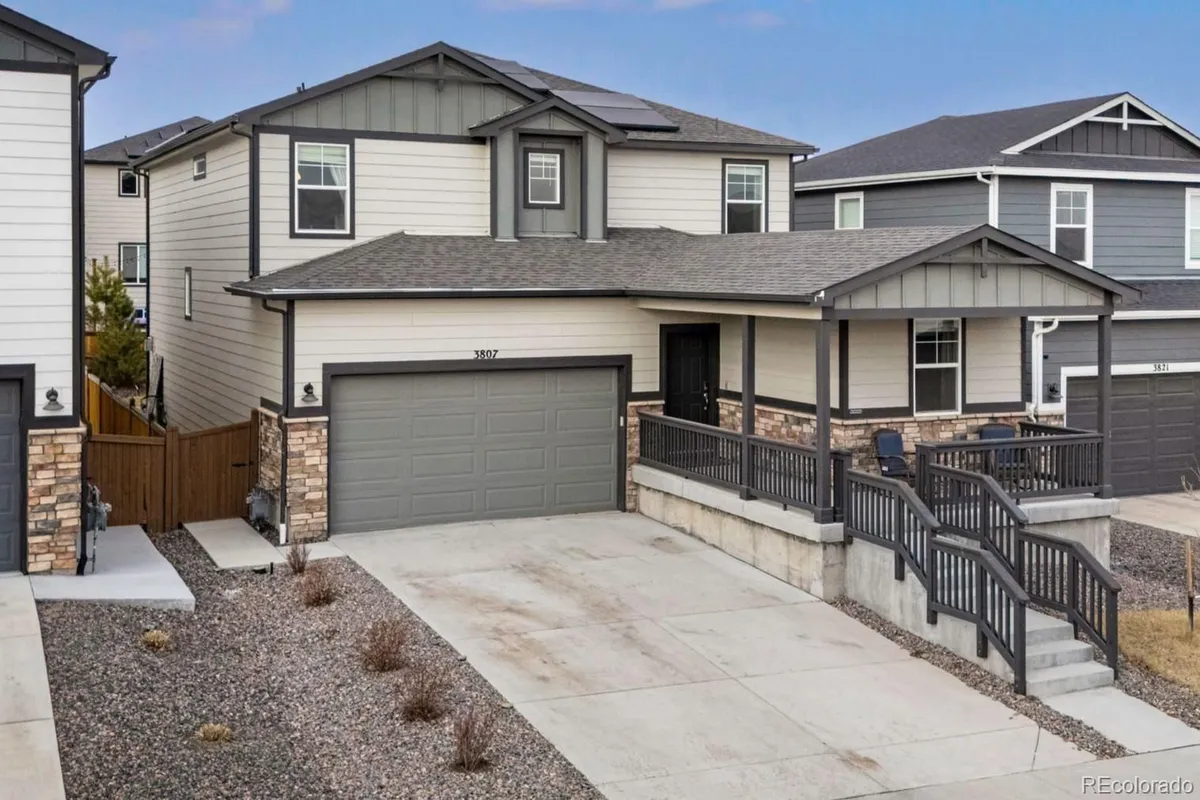 Property Slideshow image 1 of 46 | 3807 red valley ln, Castle Rock, CO, 80104