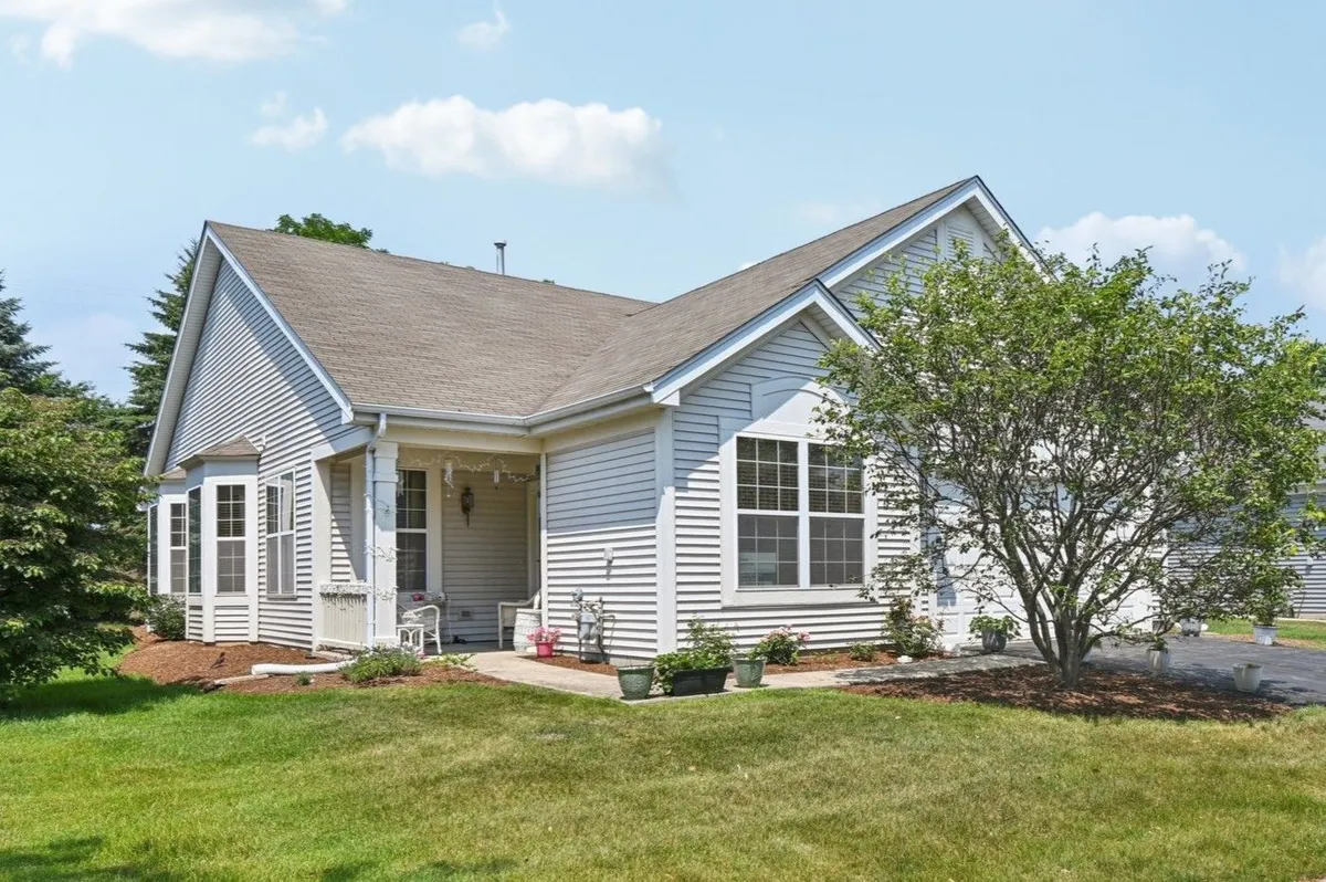 Property Slideshow image 1 of 43 | 13120 birmingham ct, Beach Park, IL, 60083