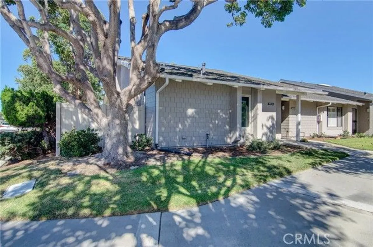 Property Slideshow image 1 of 30 | 8886 plumas cir unit 1124a, Huntington Beach, CA, 92646