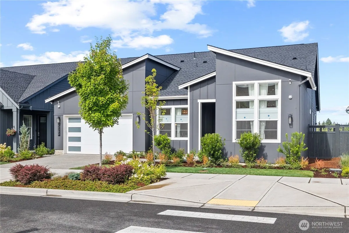 Property Slideshow image 1 of 40 | 23380 se larch st, Black Diamond, WA, 98010