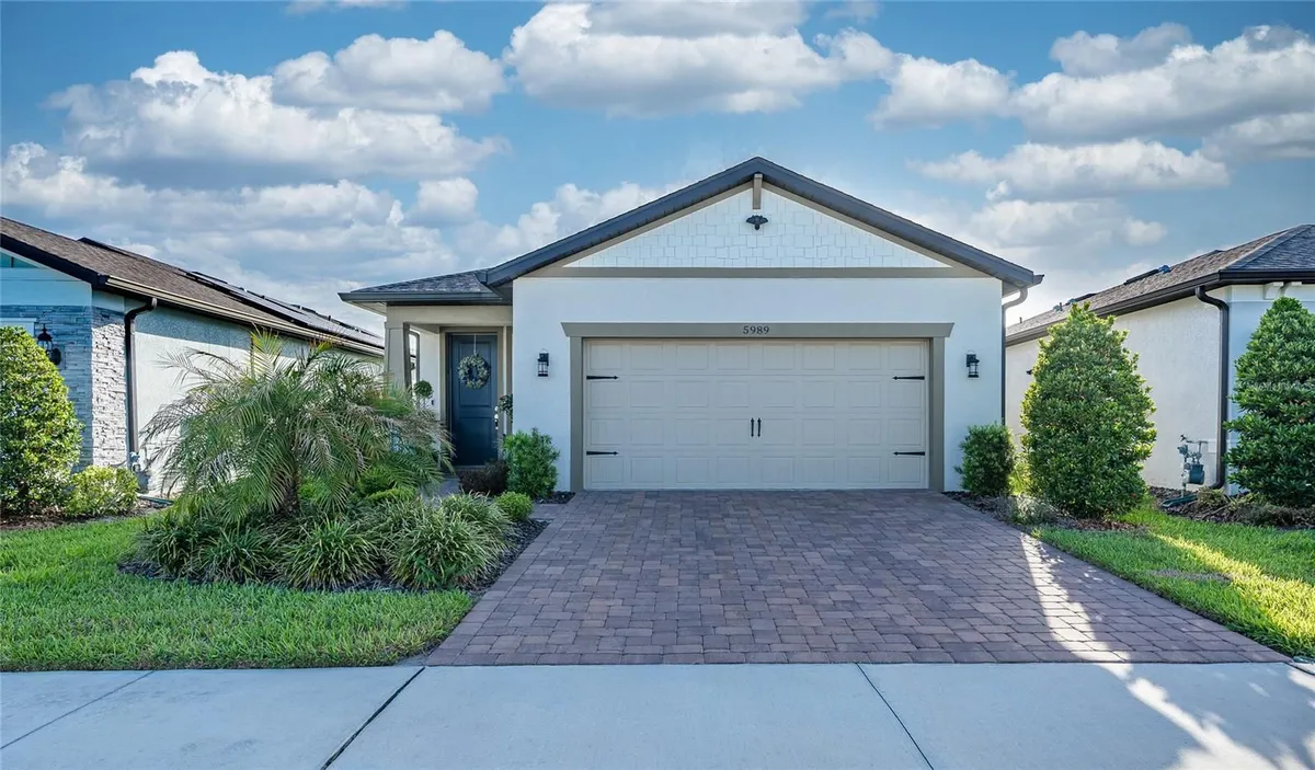 Property Slideshow image 1 of 57 | 5989 shorebird br, Land O Lakes, FL, 34638
