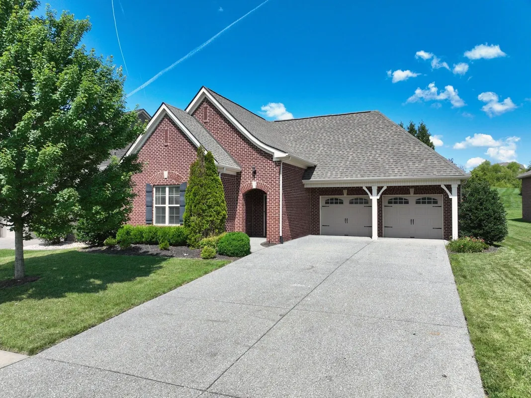 Property Slideshow image 1 of 40 | 223 meandering dr, Lebanon, TN, 37090
