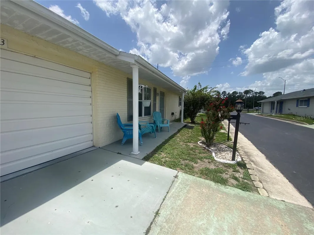Property Slideshow image 1 of 5 | 703 huxley pl, Sun City Center, FL, 33573