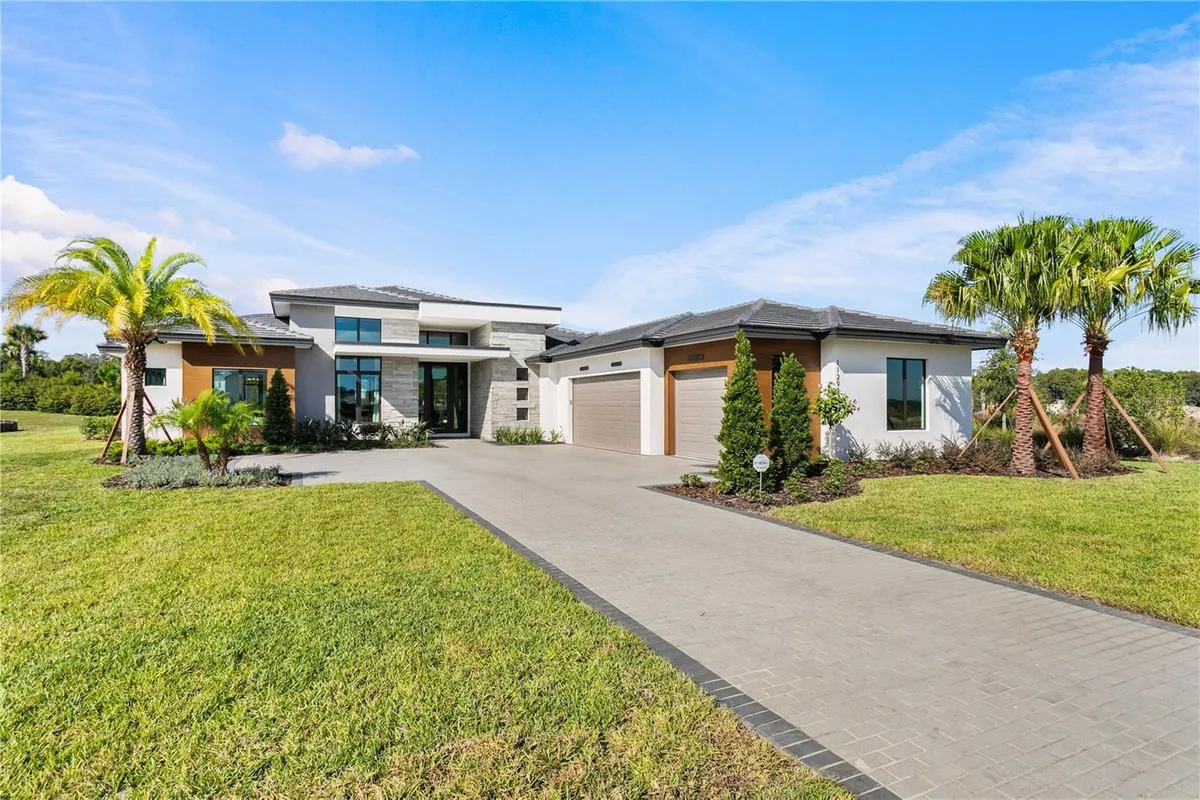 Property Slideshow image 1 of 82 | 11292 kingly ln, Odessa, FL, 33556