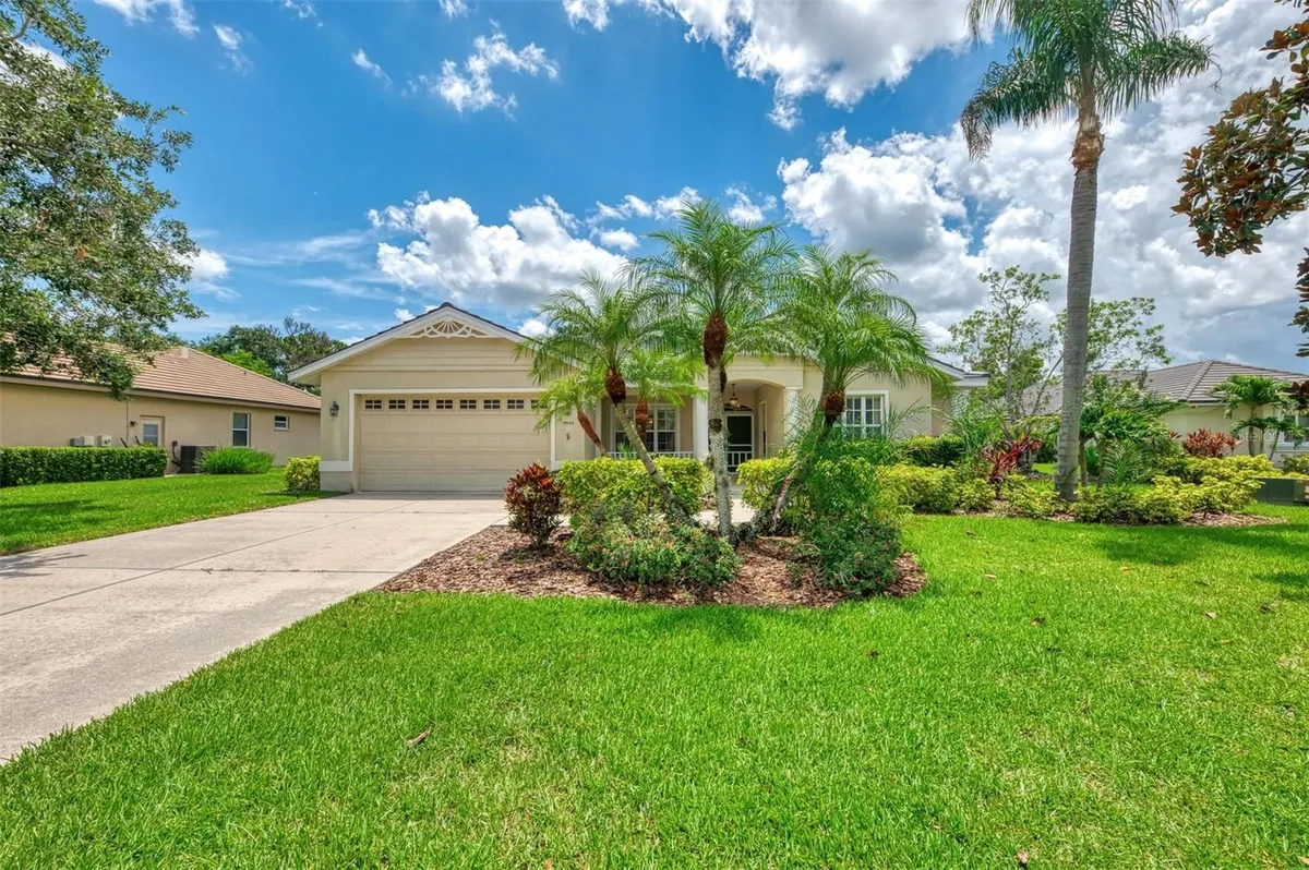 Property Slideshow image 1 of 62 | 6644 butlers crest dr, Bradenton, FL, 34203