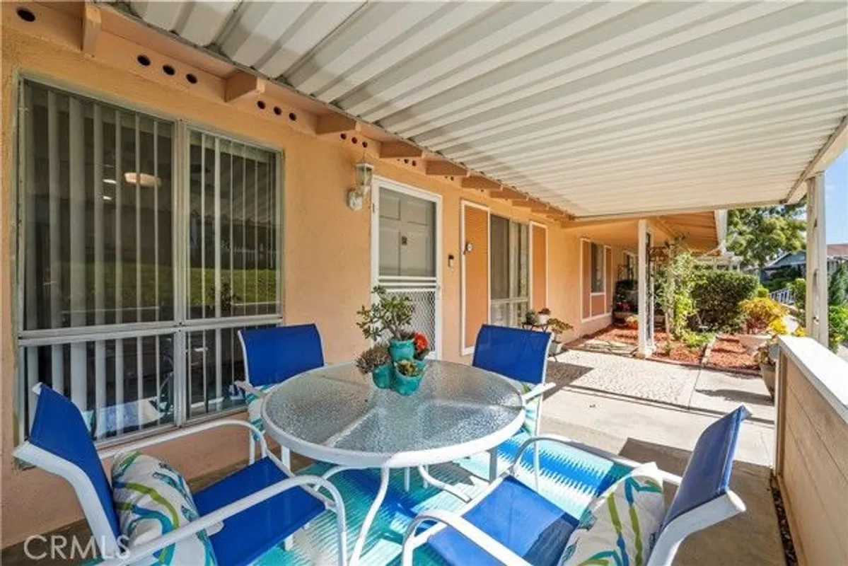 Property Slideshow image 1 of 36 | 19156 avenue of the oaks b, Newhall, CA, 91321