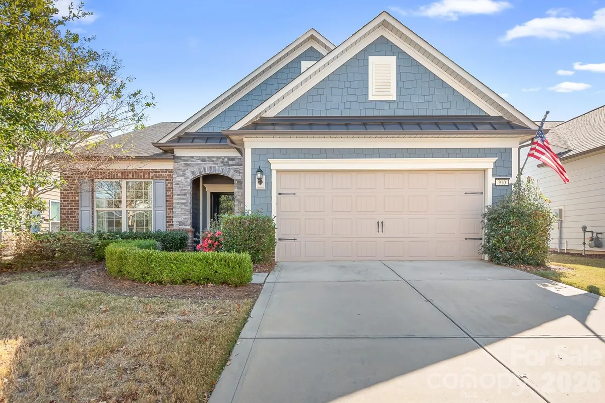 Property Slideshow image 1 of 30 | 910 kirby dr, Fort Mill, SC, 29715