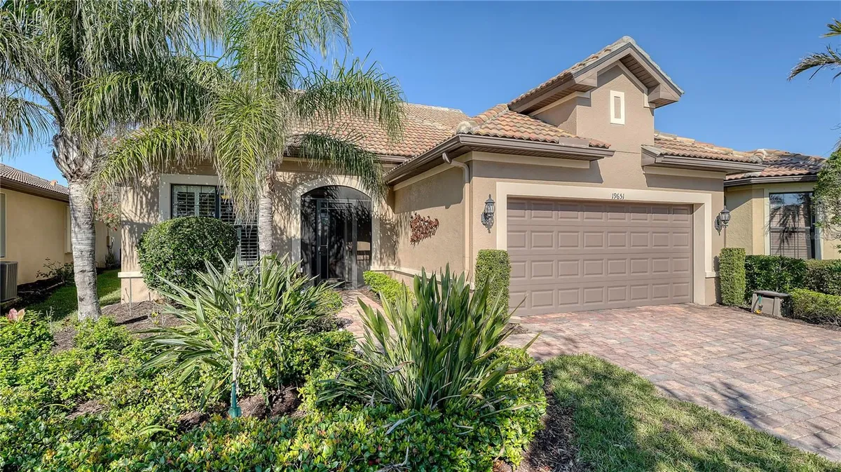 Property Slideshow image 1 of 74 | 19651 quisto st, Venice, FL, 34293