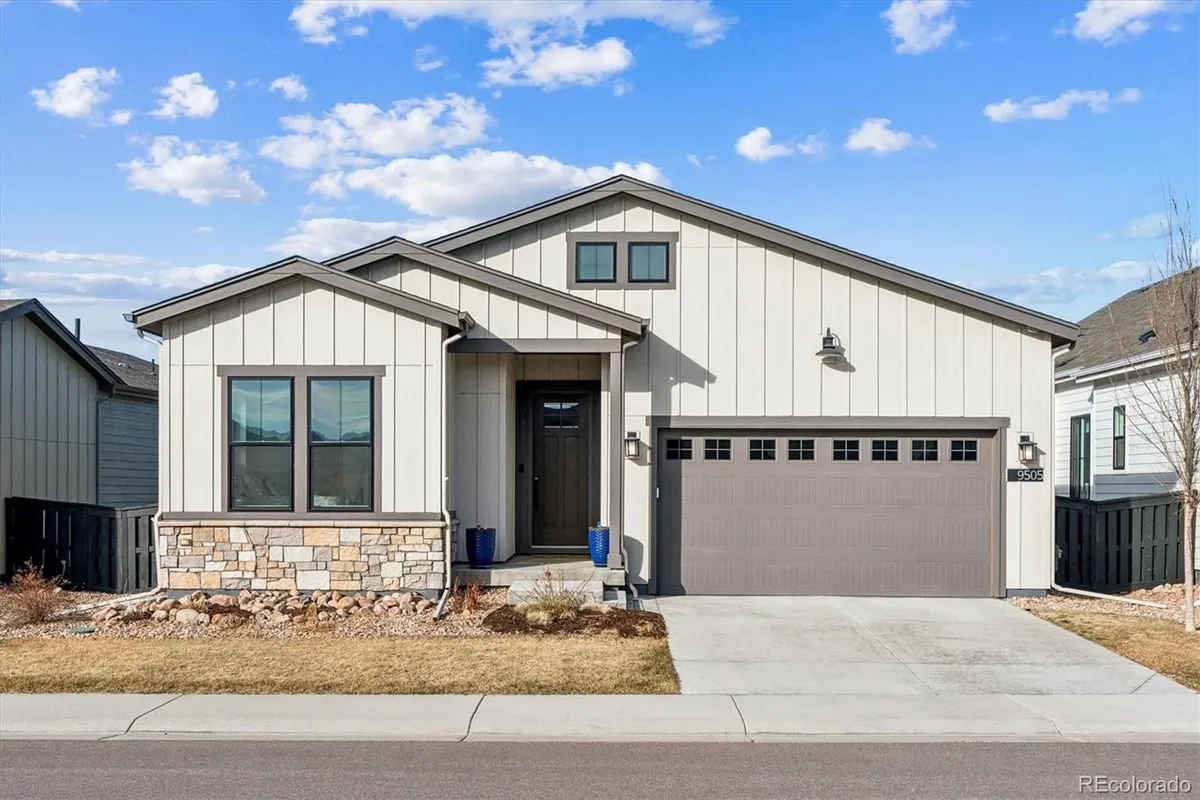 Property Slideshow image 1 of 36 | 9505 autumn moon ave, Littleton, CO, 80125