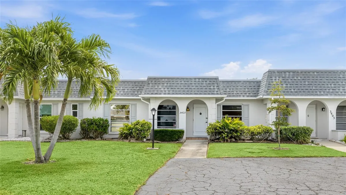 Property Slideshow image 1 of 31 | 3403 41st st 19, Bradenton, FL, 34205
