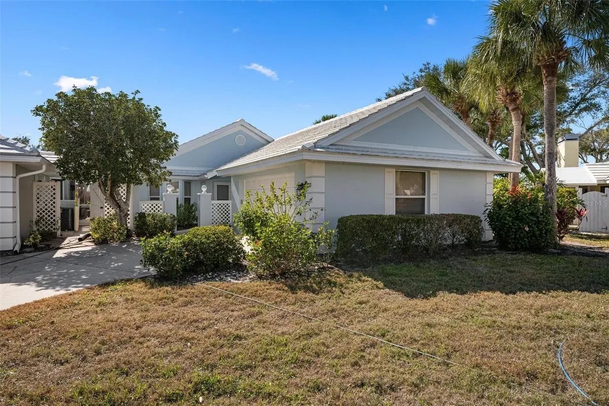 Property Slideshow image 1 of 39 | 733 brightside crescent dr 31, Venice, FL, 34293