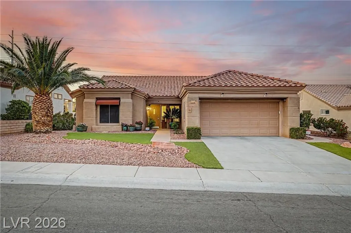 Property Slideshow image 1 of 43 | 9904 villa ridge dr, Las Vegas, NV, 89134