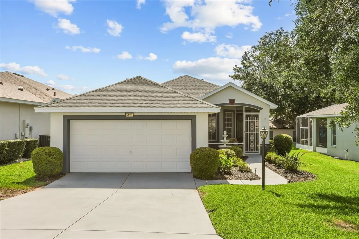Property Slideshow image 1 of 49 | 5190 china sea dr, Tavares, FL, 32778