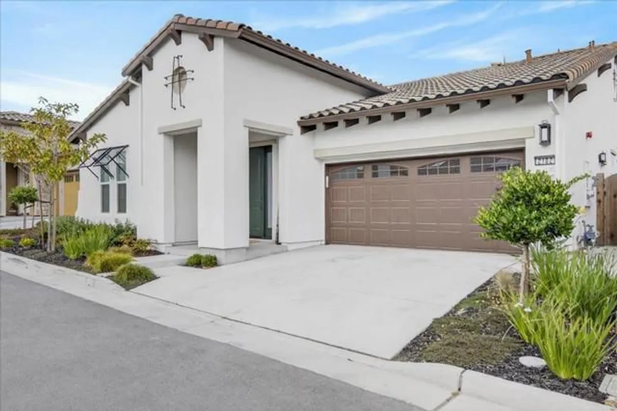 Property Slideshow image 1 of 18 | 2102 white oak dr, Hollister, CA, 95023