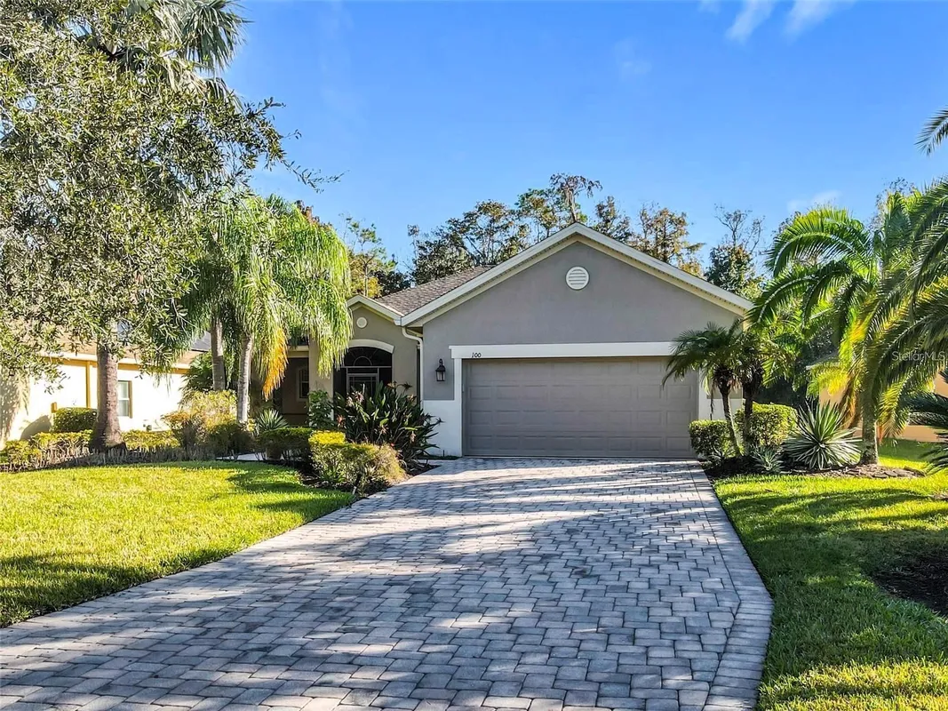 Property Slideshow image 1 of 68 | 100 vizcaya ct, Poinciana, FL, 34759