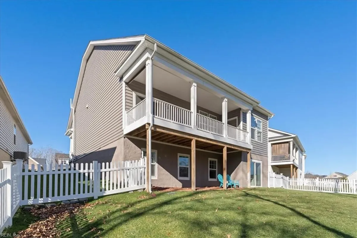 Property Slideshow image 1 of 50 | 6428 yarmouth run, Williamsburg, VA, 23188