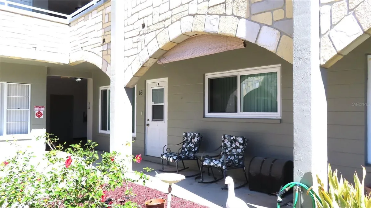 Property Slideshow image 1 of 26 | 2462 brazilia dr 16, Clearwater, FL, 33763