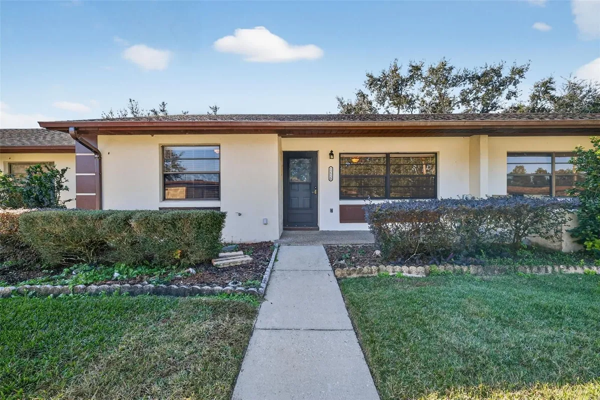 Property Slideshow image 1 of 23 | 12520 orangewood ct, Tavares, FL, 32778