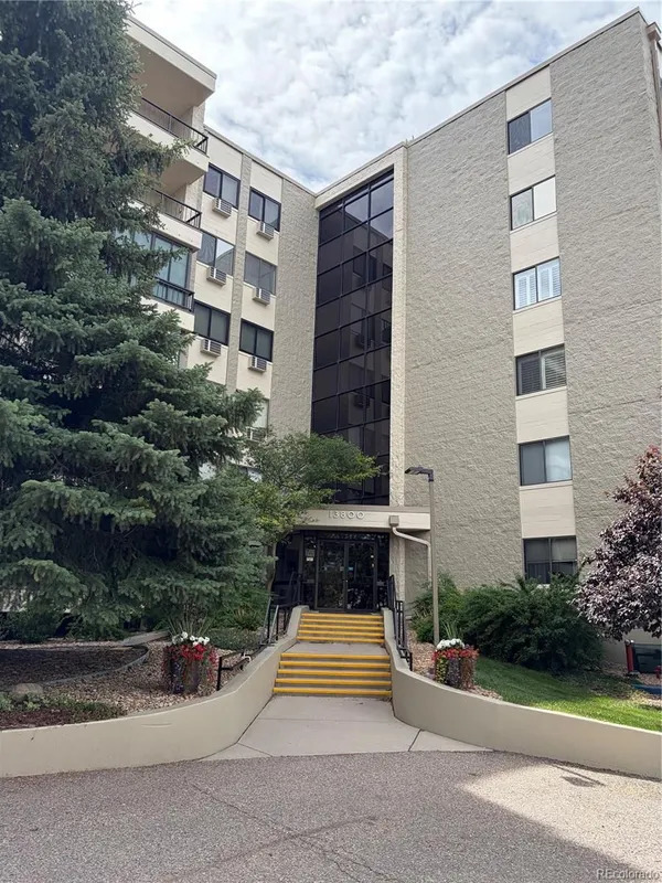 Property Slideshow image 1 of 35 | 13800 e marina dr 102, Aurora, CO, 80014