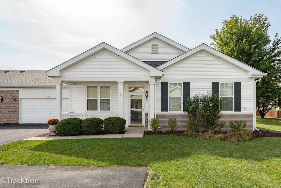 Property Slideshow image 1 of 15 | 16400 crescent lake dr # 16400, Crest Hill, IL, 60403