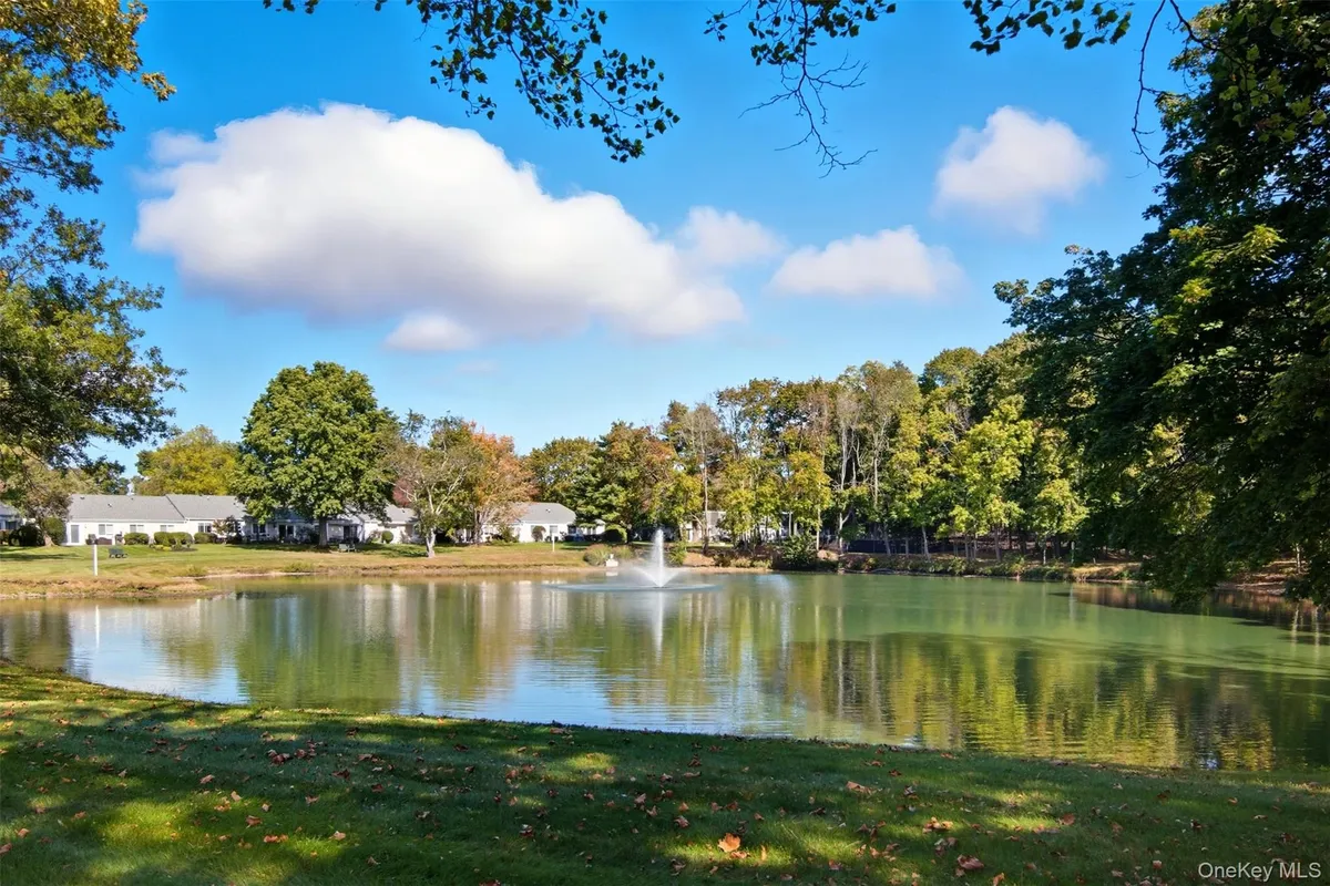 Property Slideshow image 1 of 24 | 607 cabot ct 607, Smithtown, NY, 11780