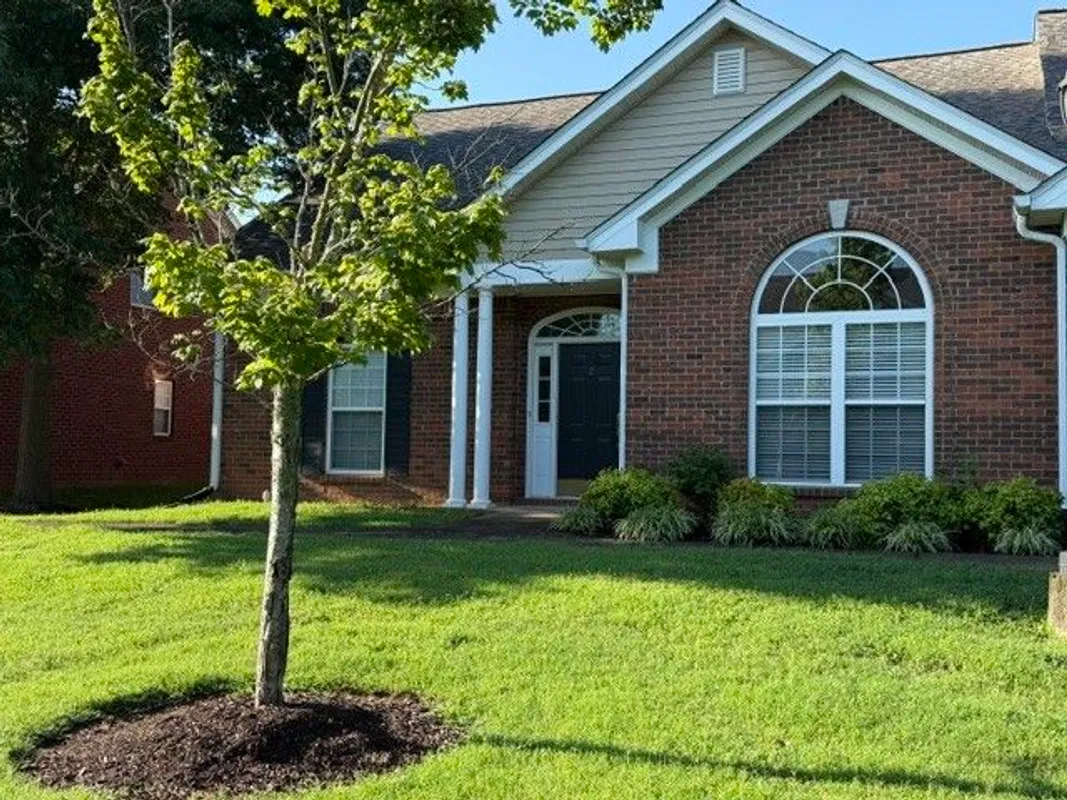 Property Slideshow image 1 of 38 | 2 hale ct, Lebanon, TN, 37087
