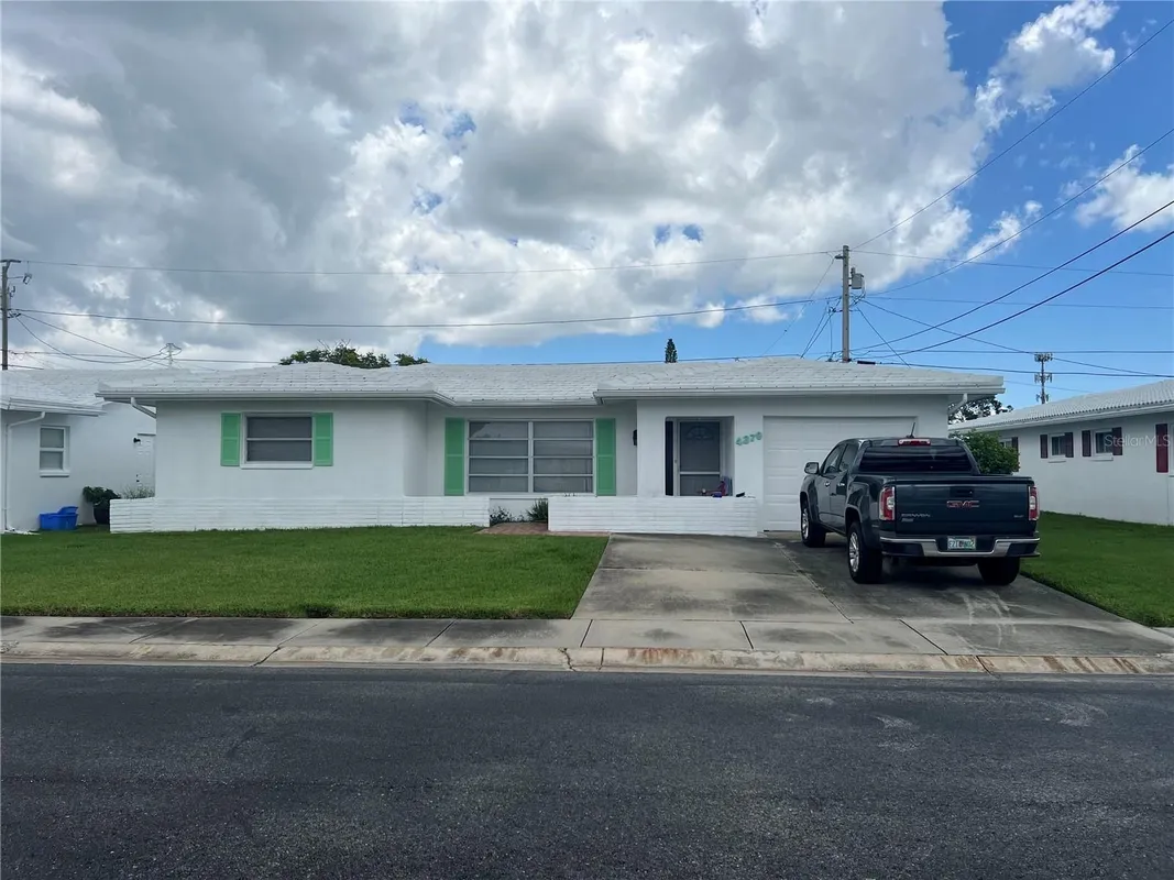 Property Slideshow image 1 of 15 | 4370 94th ter, Pinellas Park, FL, 33782