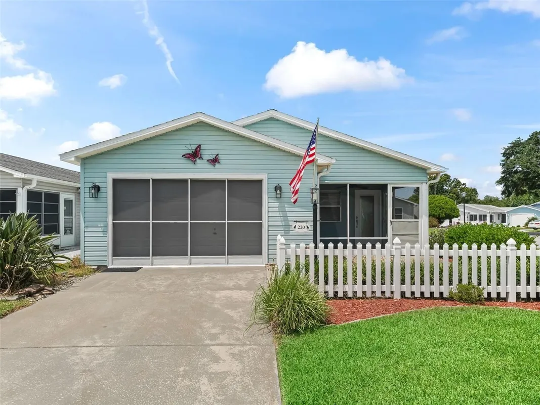 Property Slideshow image 1 of 25 | 220 estrada pl, The Villages, FL, 32159