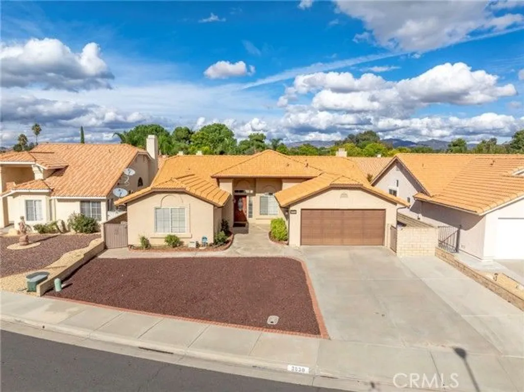 Property Slideshow image 1 of 37 | 2830 banyan tree ln, Hemet, CA, 92545