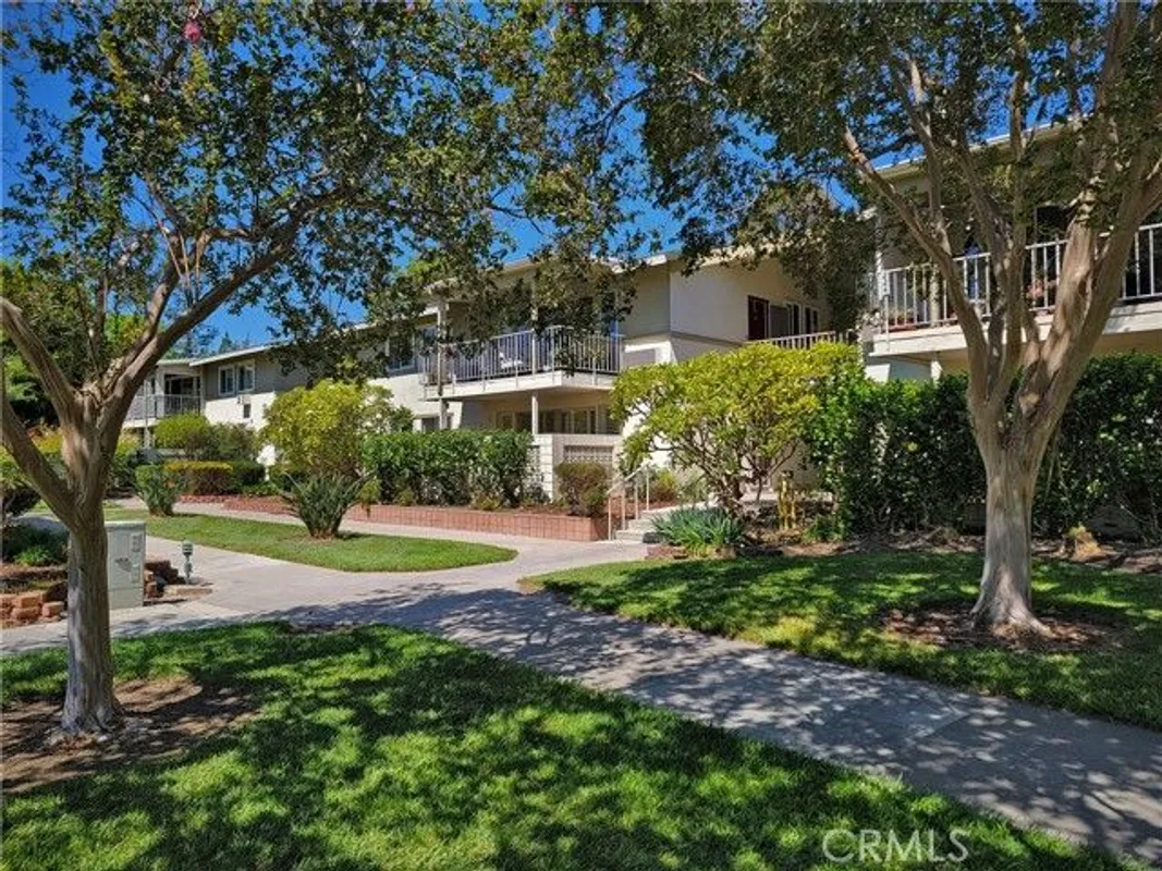 Property Slideshow image 1 of 27 | 224 avenida majorca a, Laguna Woods, CA, 92637