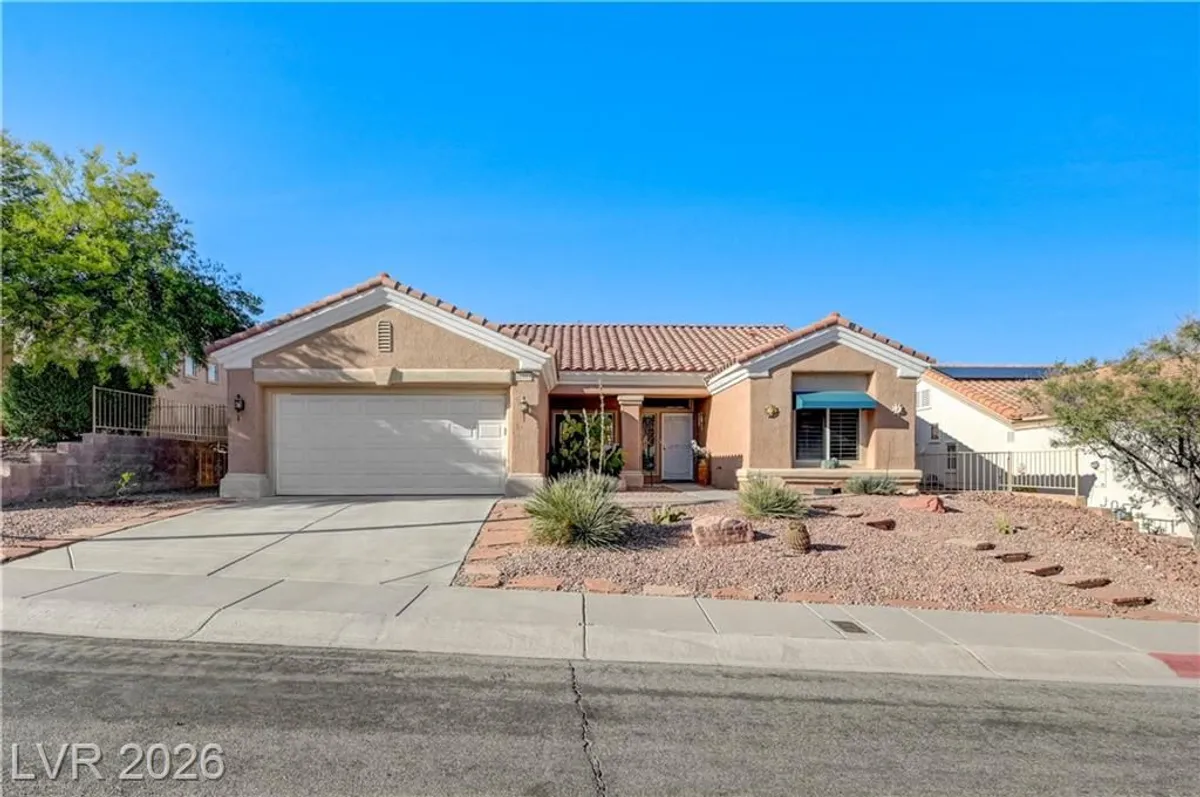 Property Slideshow image 1 of 48 | 10312 longwood dr, Las Vegas, NV, 89134