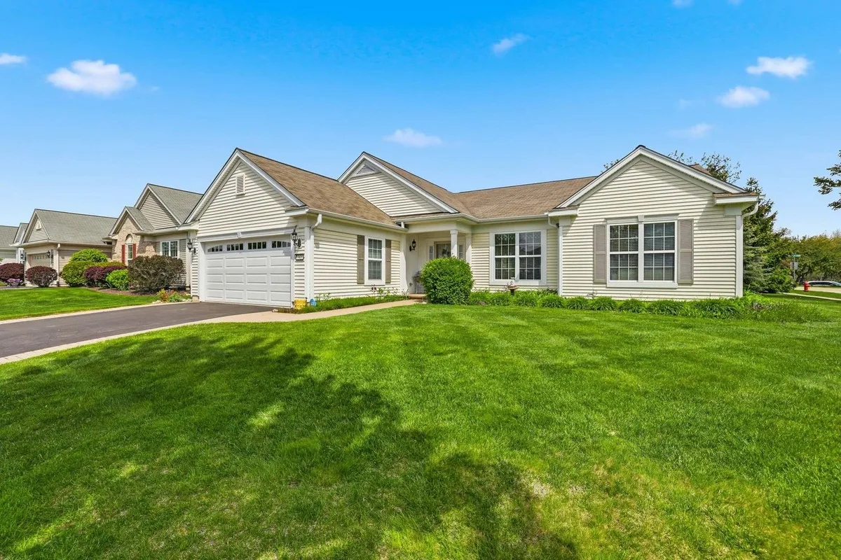 Property Slideshow image 1 of 34 | 13410 abbington dr, Huntley, IL, 60142