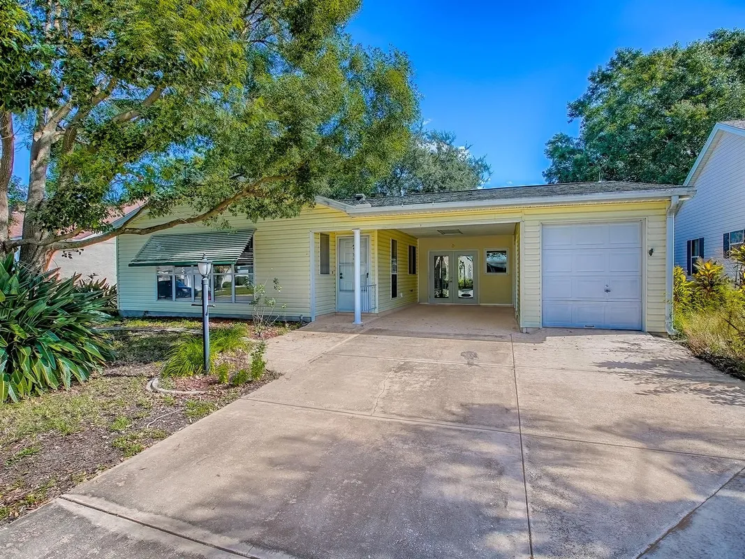 Property Slideshow image 1 of 44 | 1133 del toro dr, The Villages, FL, 32159